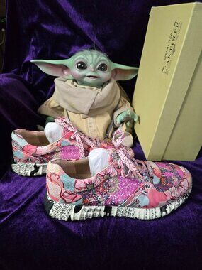 L'ARTISTE CABARET SNEAKERS - Size 11